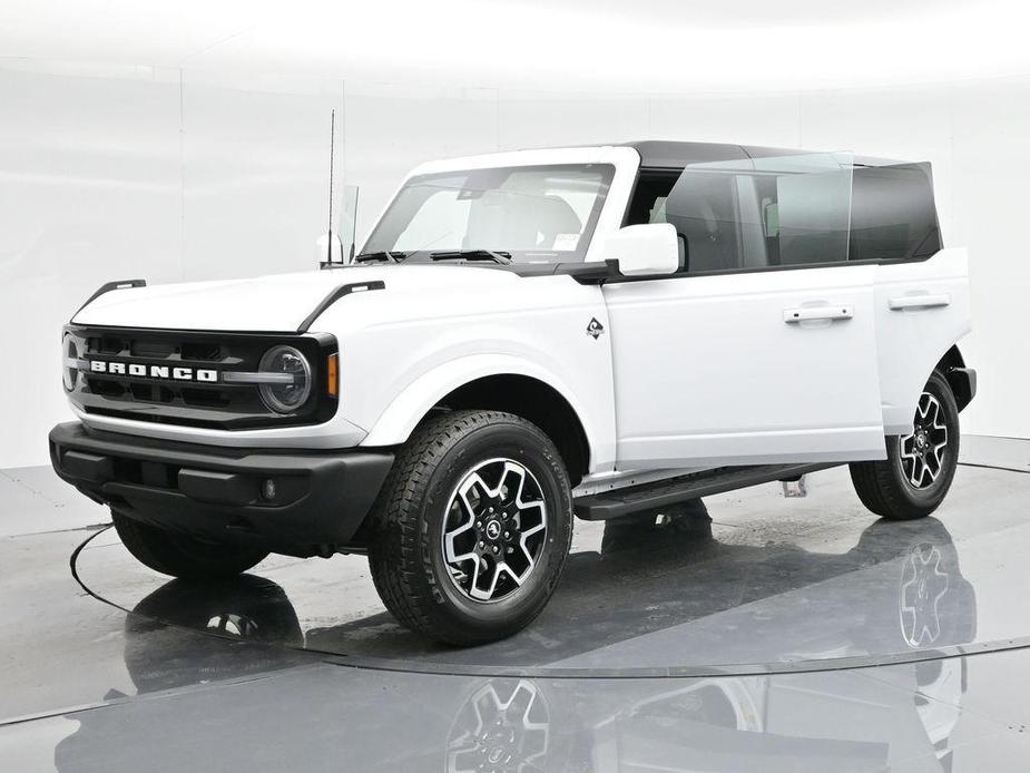 new 2024 Ford Bronco car, priced at $51,985