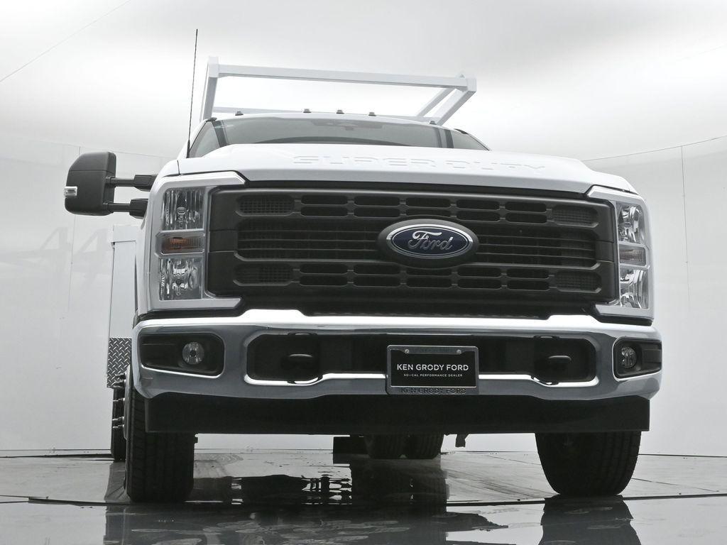 new 2024 Ford F-350 car, priced at $77,571