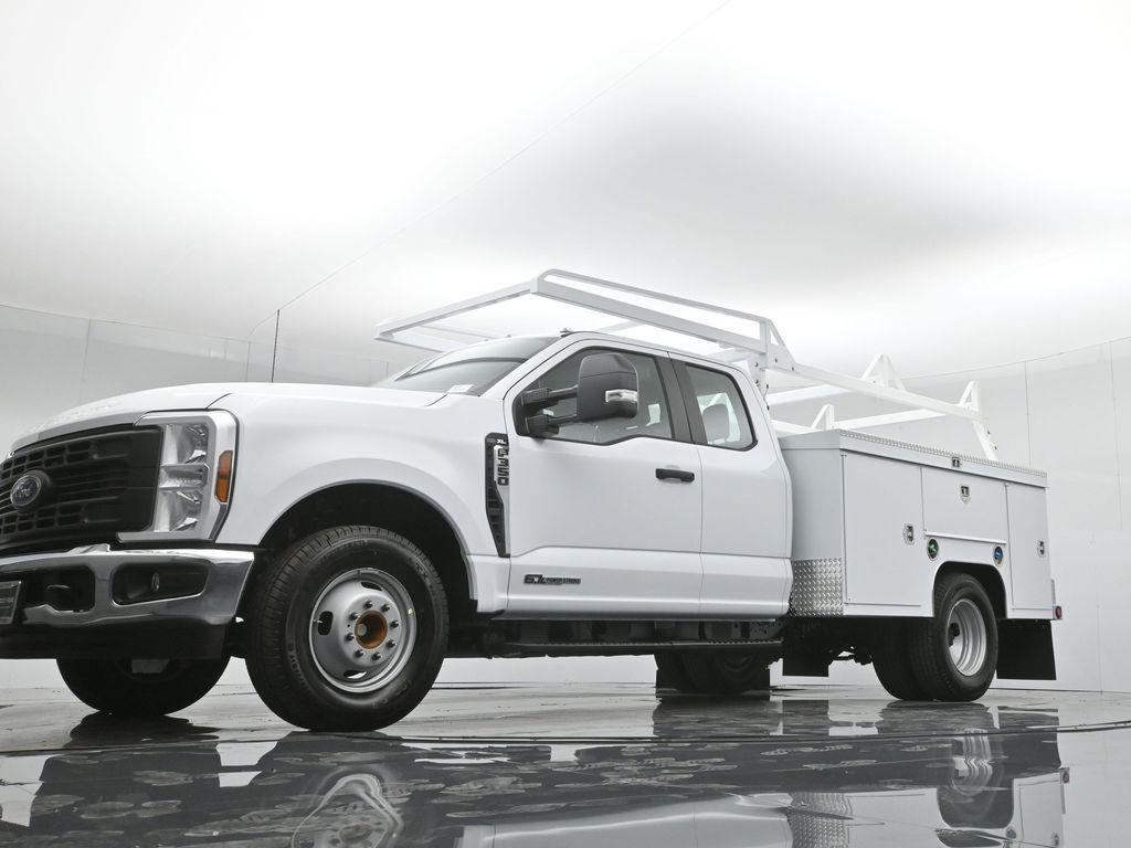 new 2024 Ford F-350 car, priced at $77,571