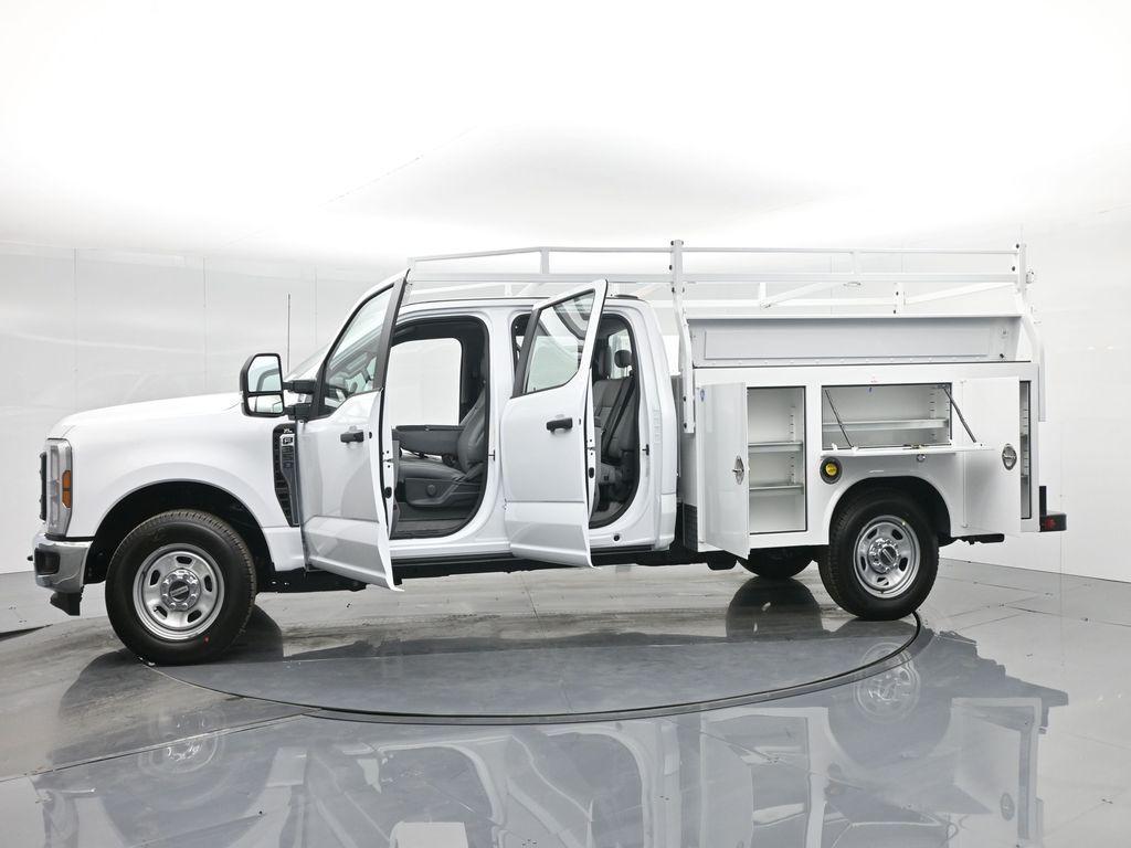 new 2024 Ford F-350 car, priced at $62,384