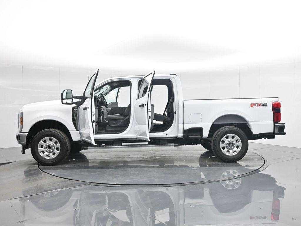 new 2024 Ford F-250 car, priced at $59,470