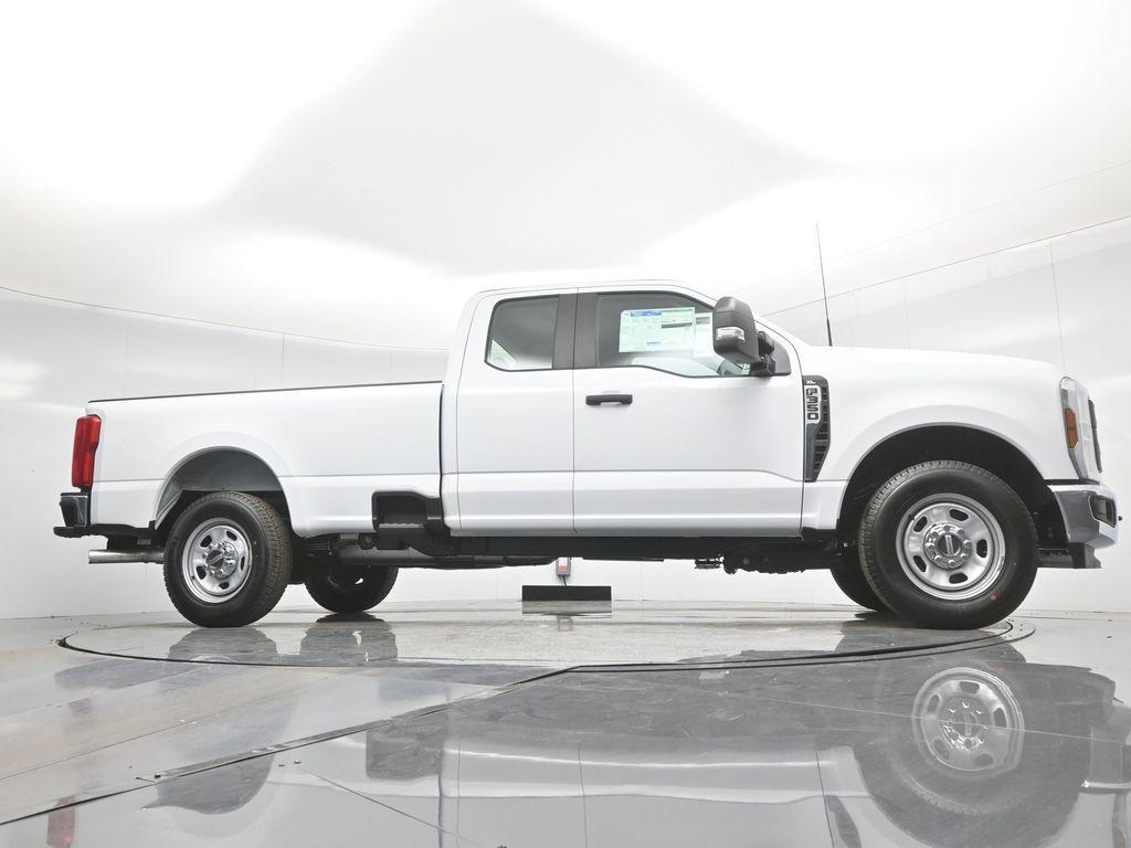 new 2024 Ford F-350 car, priced at $48,905