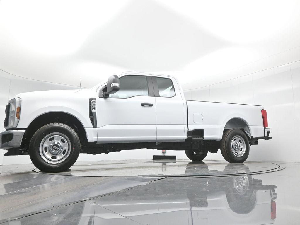 new 2024 Ford F-350 car, priced at $48,905