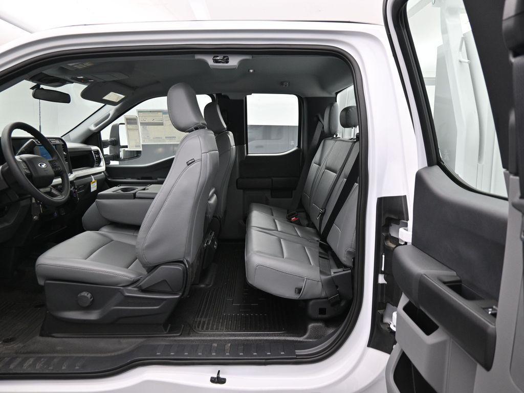 new 2024 Ford F-350 car, priced at $60,821