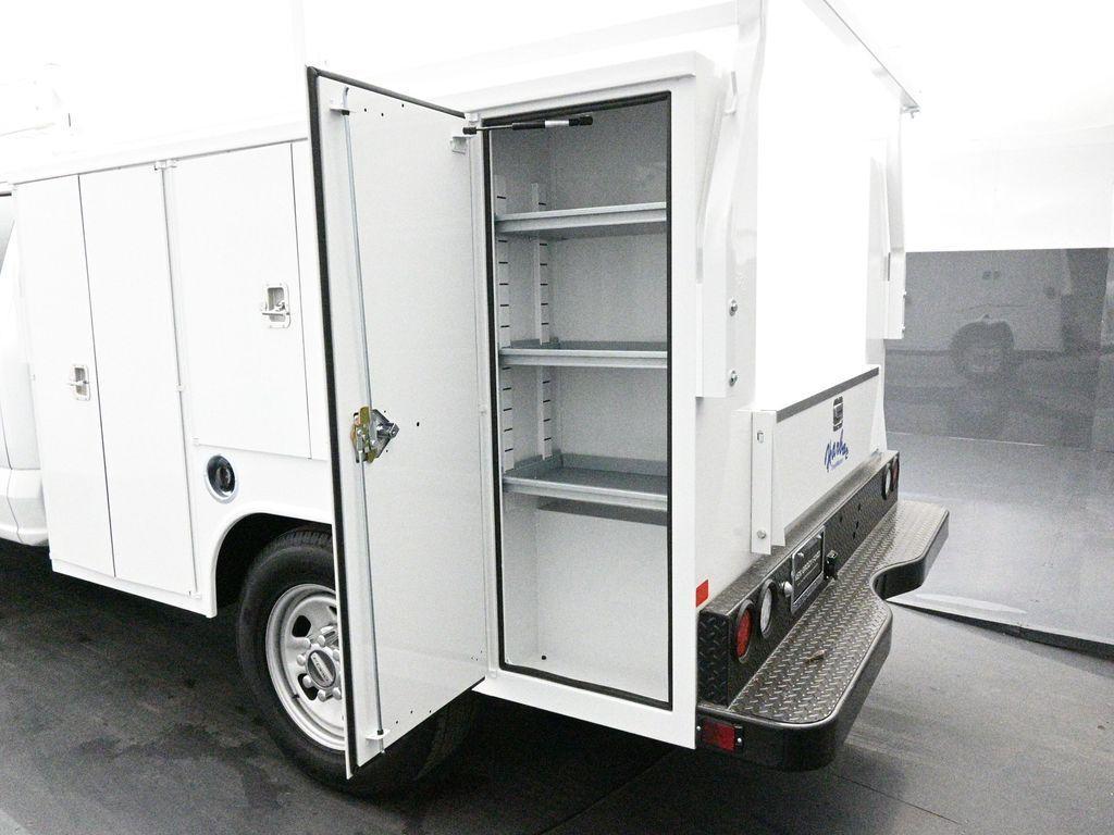 new 2024 Ford F-350 car, priced at $60,821