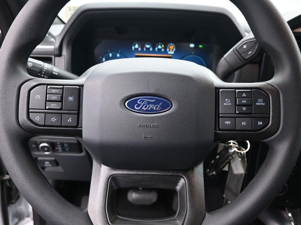 new 2025 Ford F-150 car, priced at $42,301