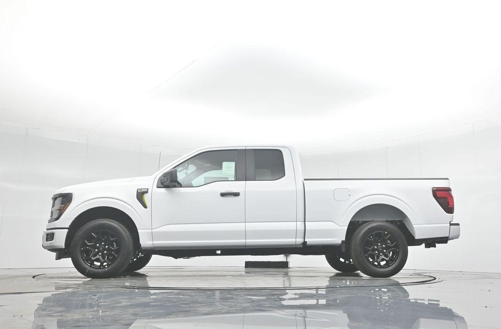 new 2025 Ford F-150 car, priced at $40,957