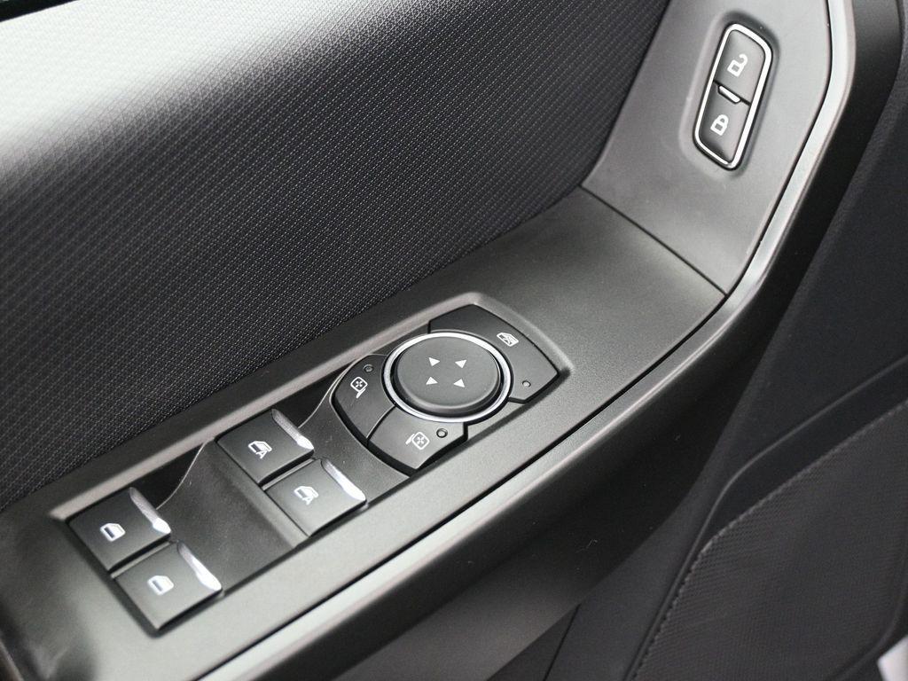 new 2025 Ford F-150 car, priced at $41,051
