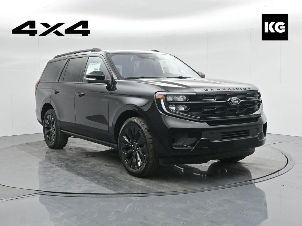 new 2025 Ford Expedition car, priced at $81,570