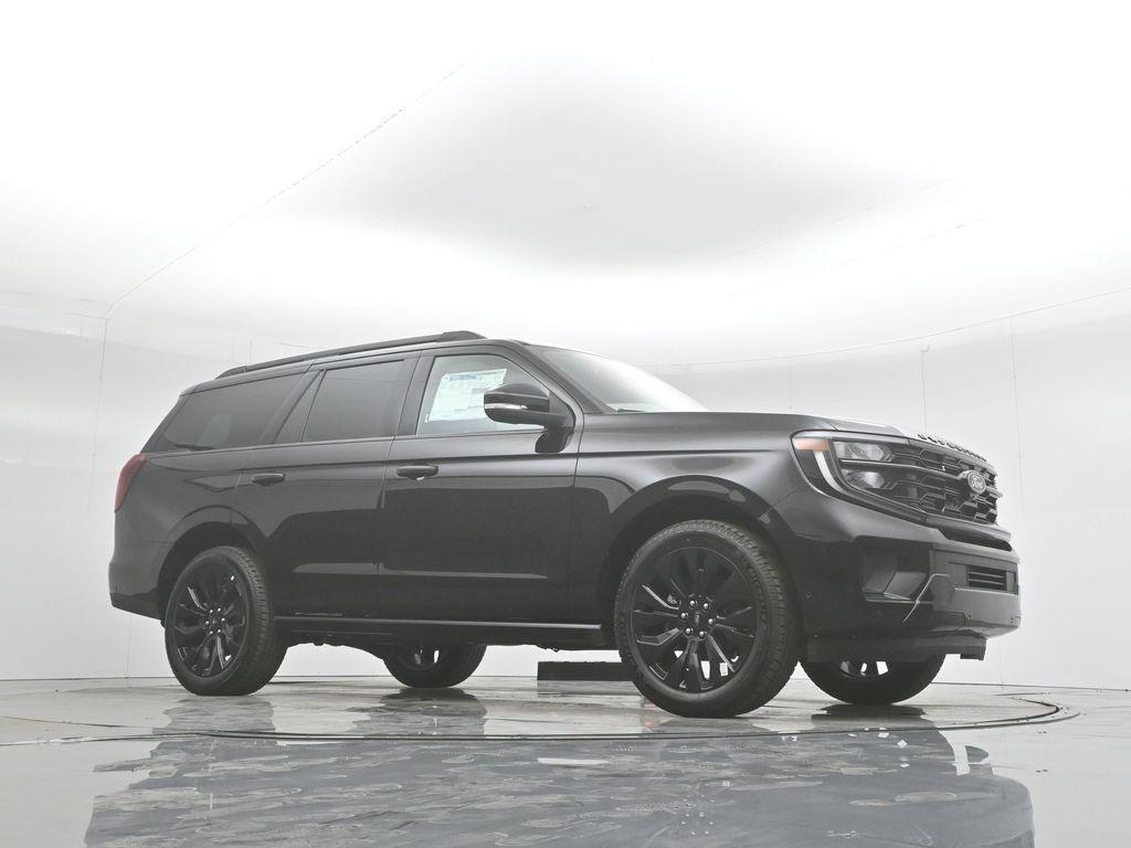 new 2025 Ford Expedition car, priced at $81,570