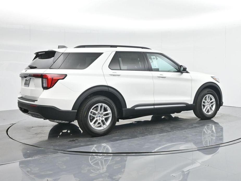 new 2025 Ford Explorer car