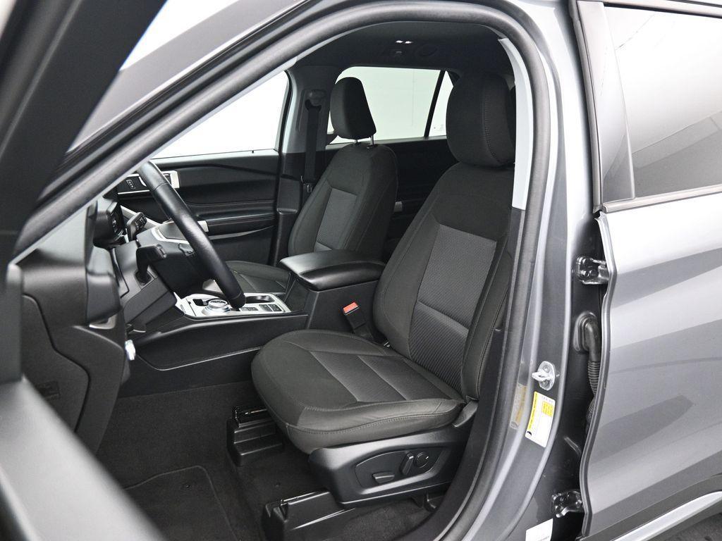 used 2022 Ford Explorer car, priced at $25,900