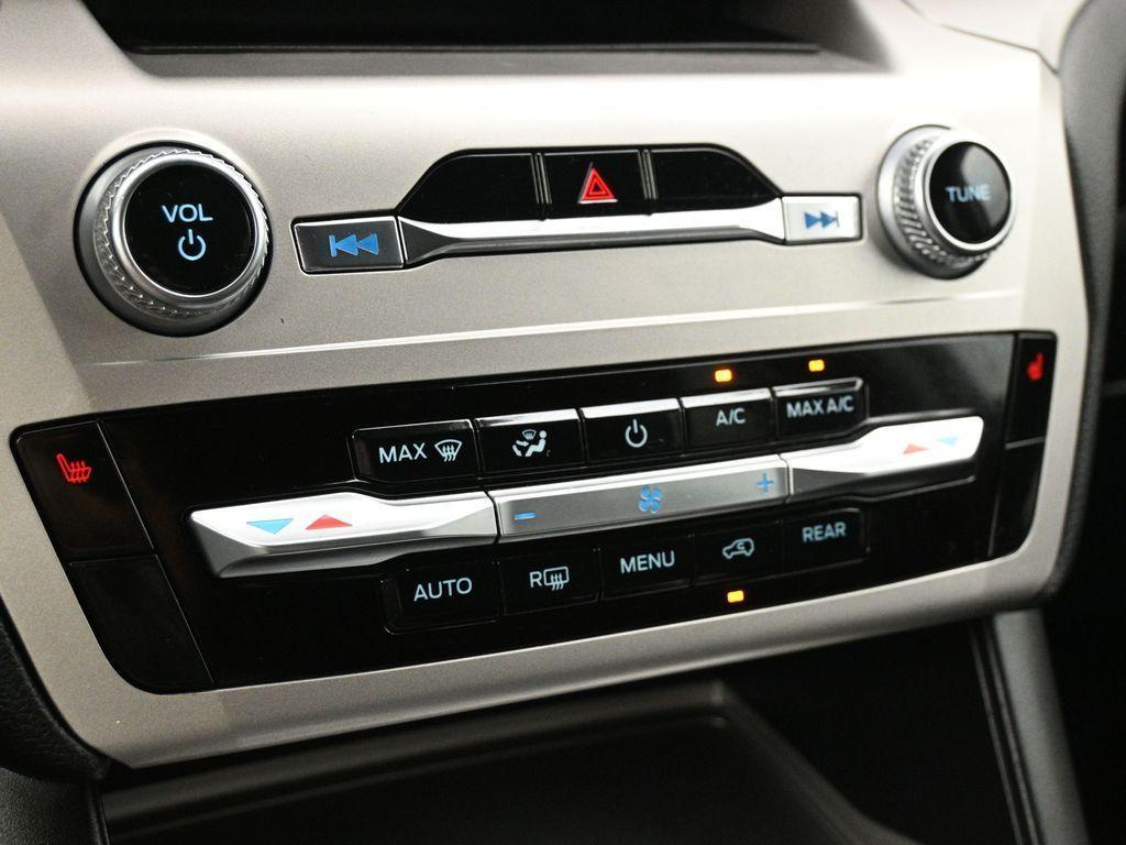 used 2022 Ford Explorer car, priced at $25,900