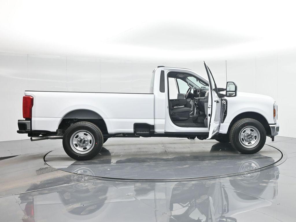 new 2024 Ford F-350 car, priced at $49,300