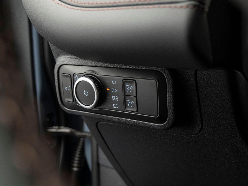 new 2025 Ford Explorer car, priced at $41,565