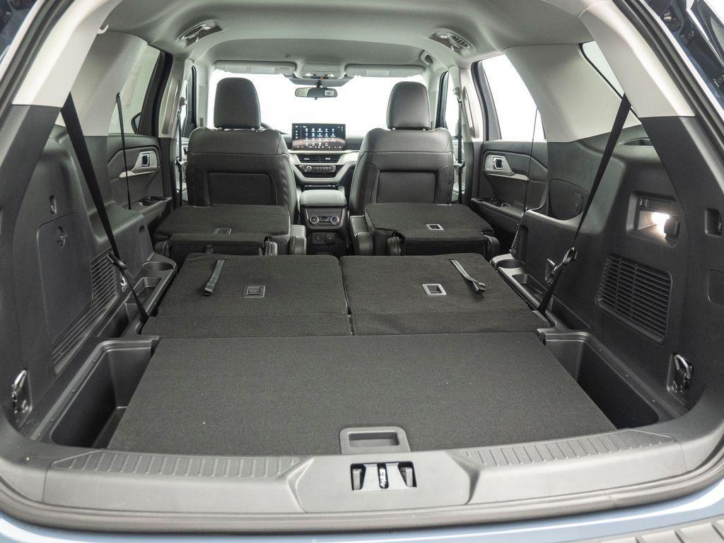 new 2025 Ford Explorer car, priced at $41,565