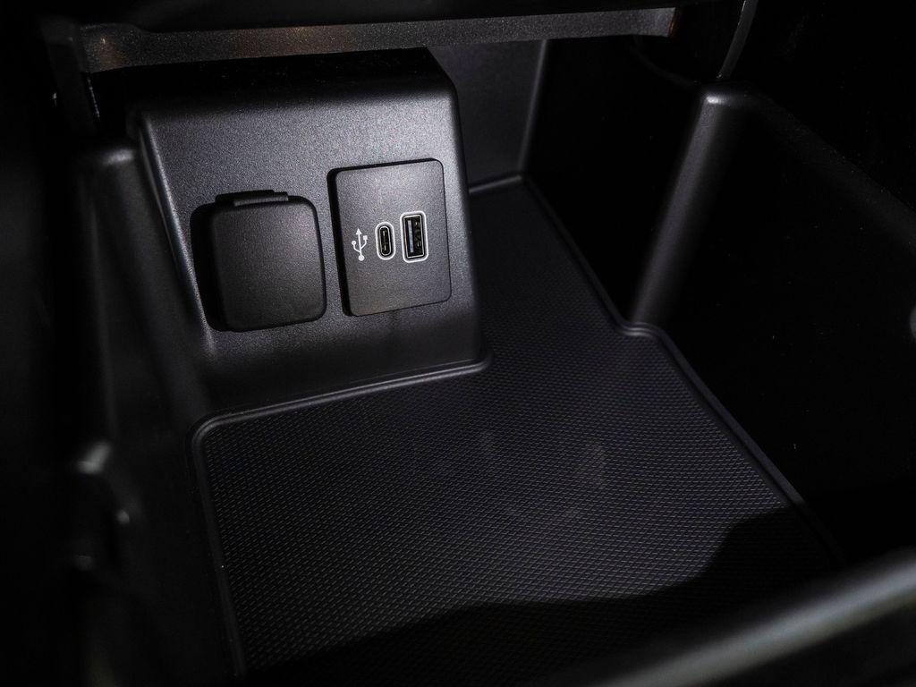new 2025 Ford Explorer car, priced at $41,565