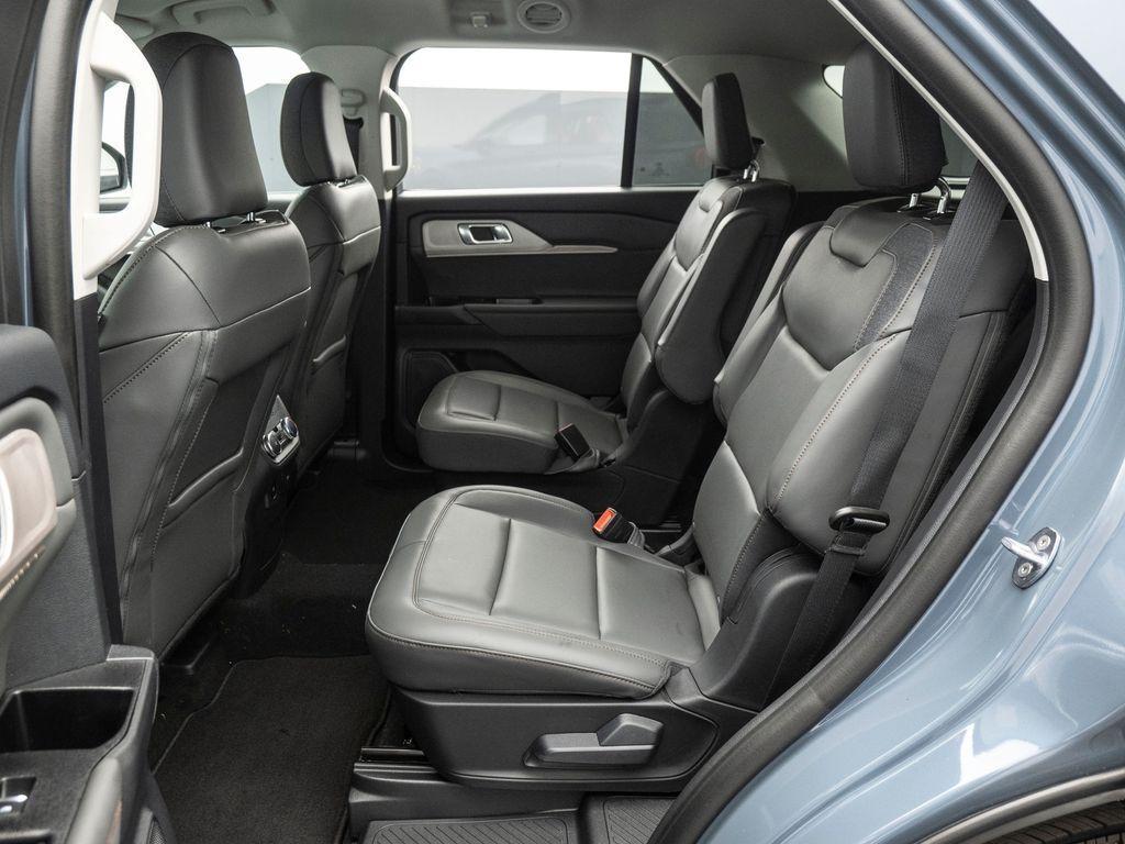 new 2025 Ford Explorer car, priced at $41,565