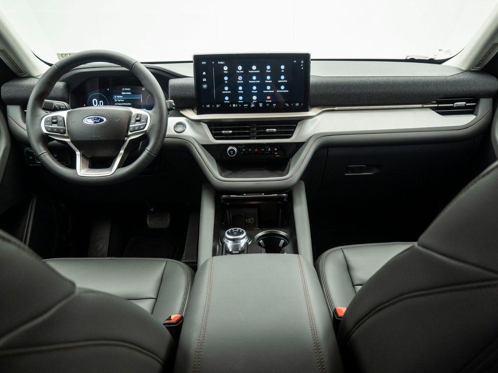 new 2025 Ford Explorer car, priced at $41,565
