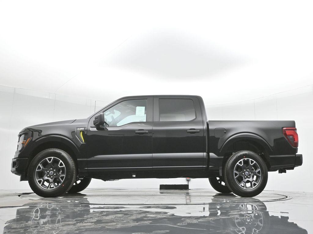 new 2024 Ford F-150 car, priced at $42,272