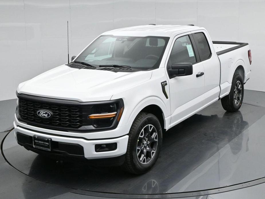 new 2024 Ford F-150 car, priced at $45,995