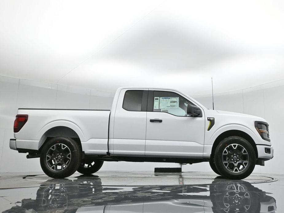 new 2024 Ford F-150 car, priced at $45,995