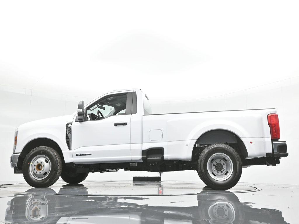 new 2024 Ford F-350 car, priced at $60,385