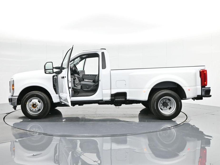 new 2024 Ford F-350 car, priced at $60,385