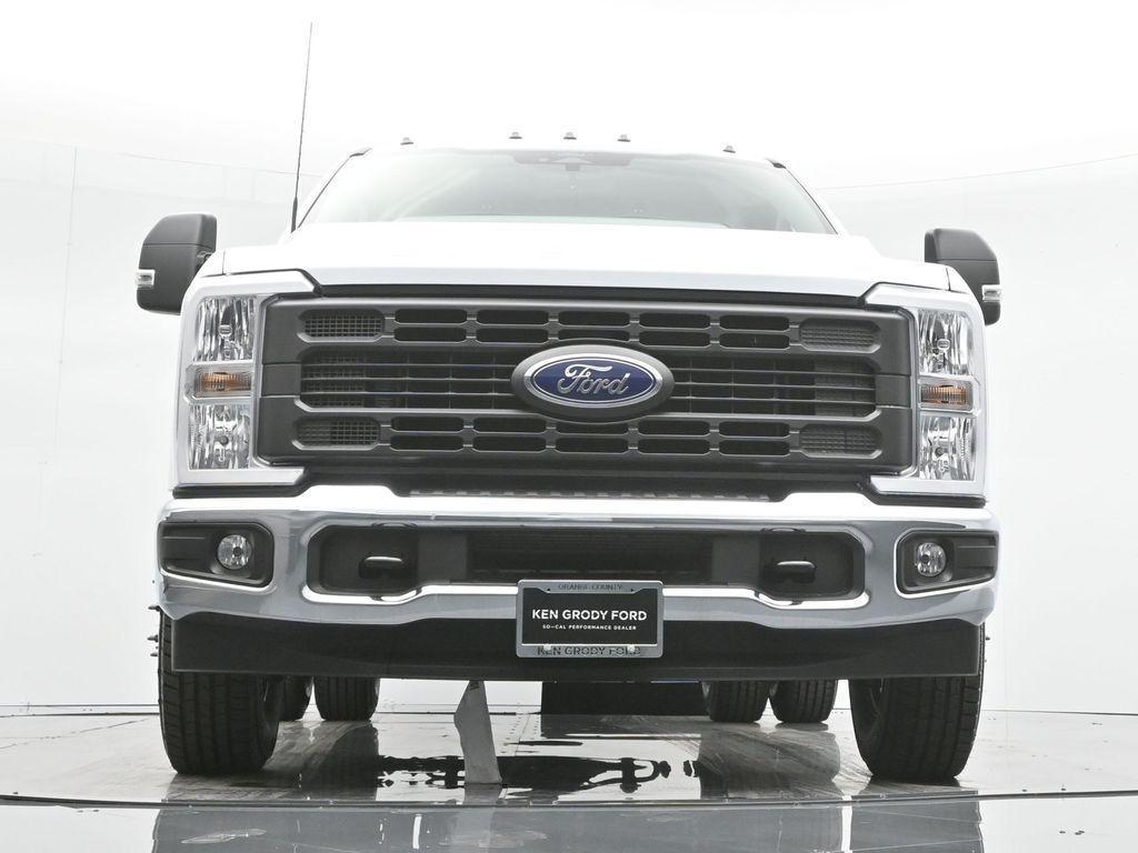 new 2024 Ford F-350 car, priced at $60,385