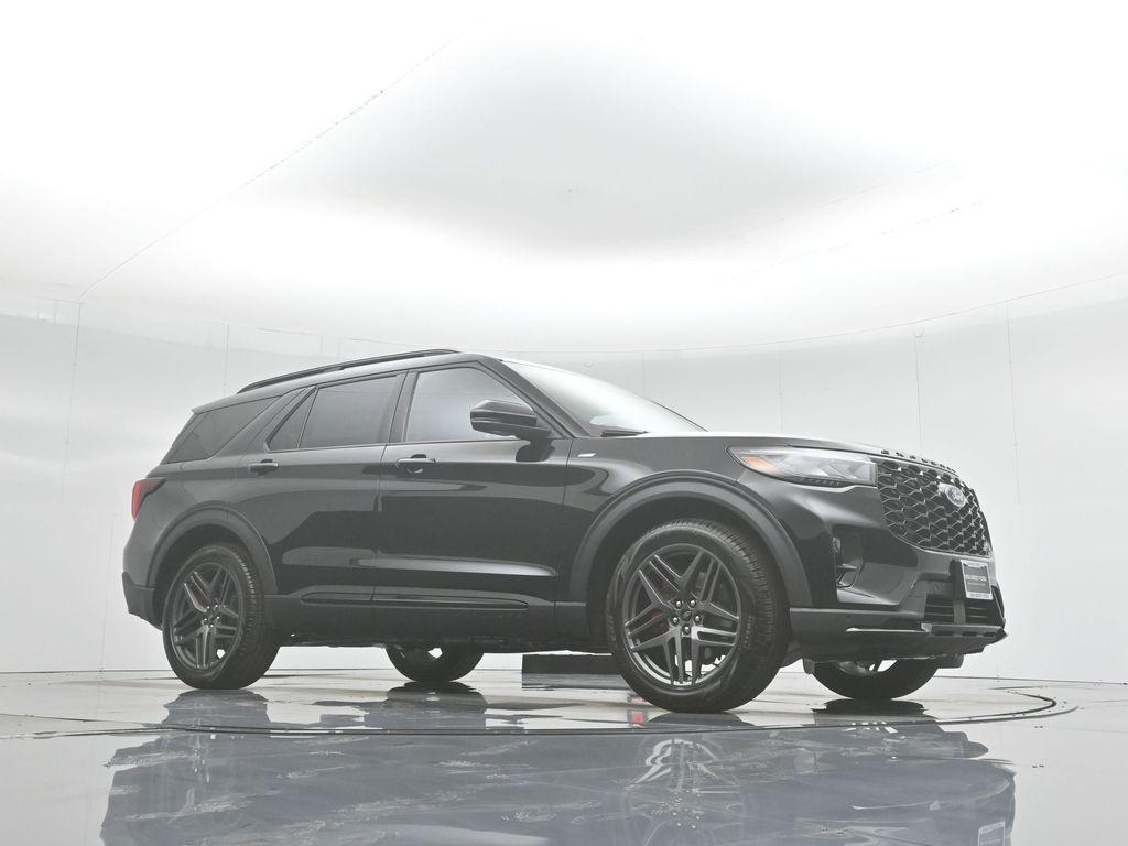 new 2025 Ford Explorer car, priced at $48,535