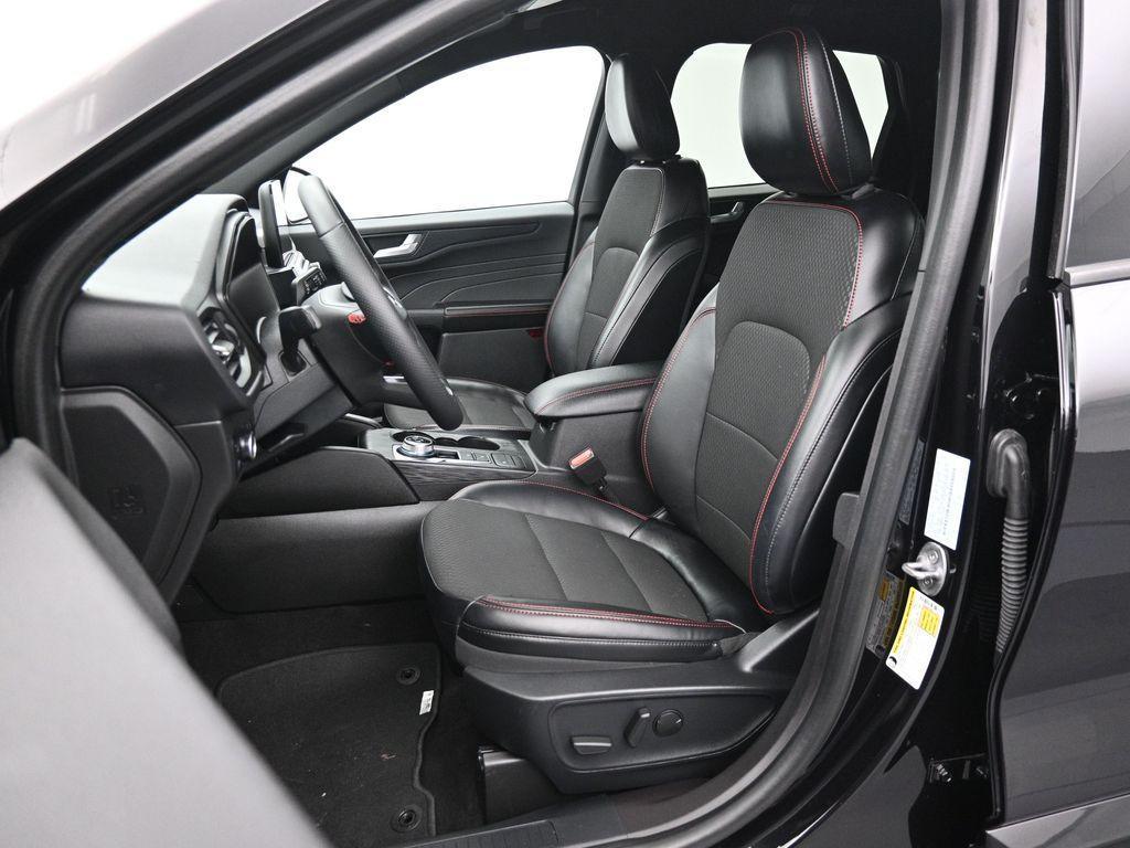 used 2024 Ford Escape car, priced at $27,500