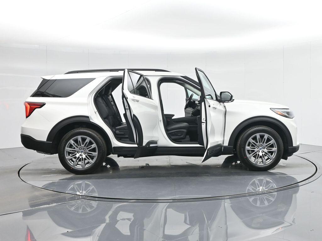 new 2025 Ford Explorer car, priced at $49,000