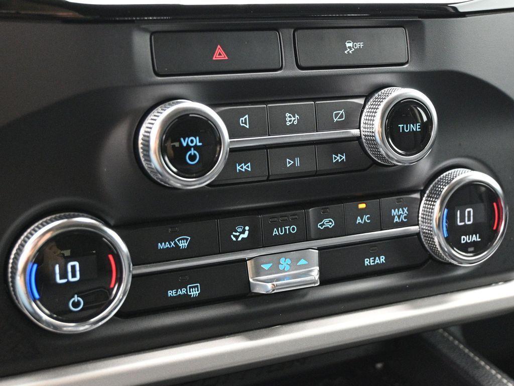 used 2023 Ford Expedition car, priced at $46,000