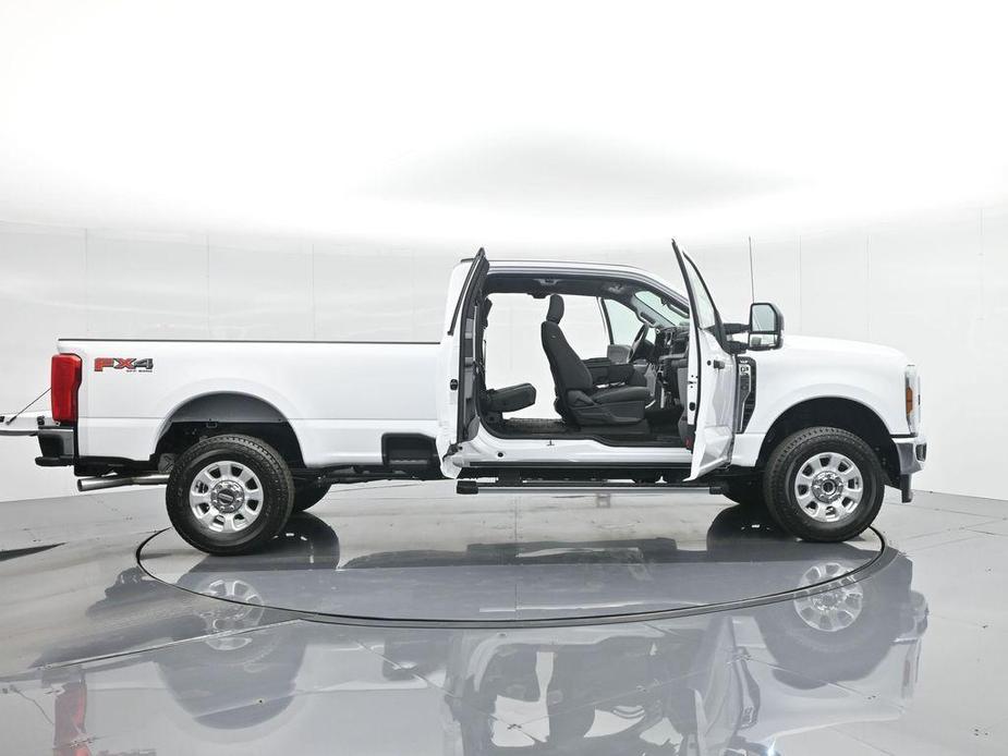 new 2024 Ford F-350 car, priced at $58,390