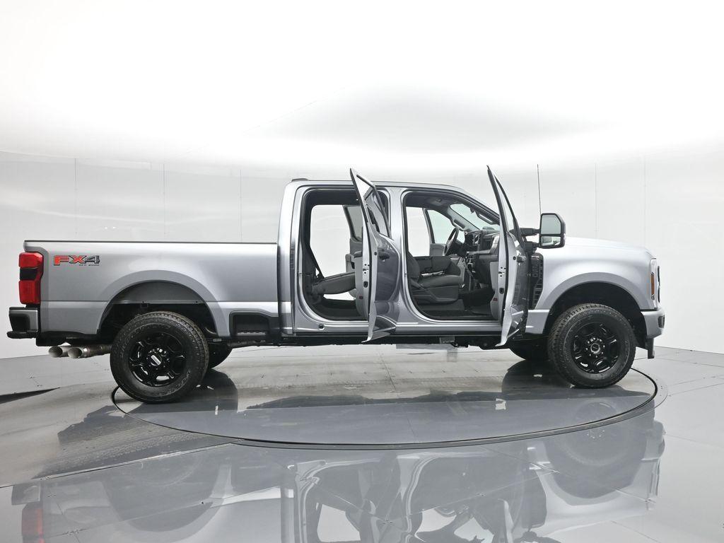 new 2024 Ford F-250 car, priced at $70,690