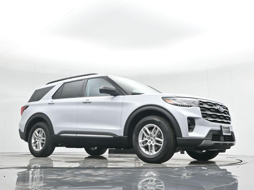 new 2025 Ford Explorer car, priced at $44,810