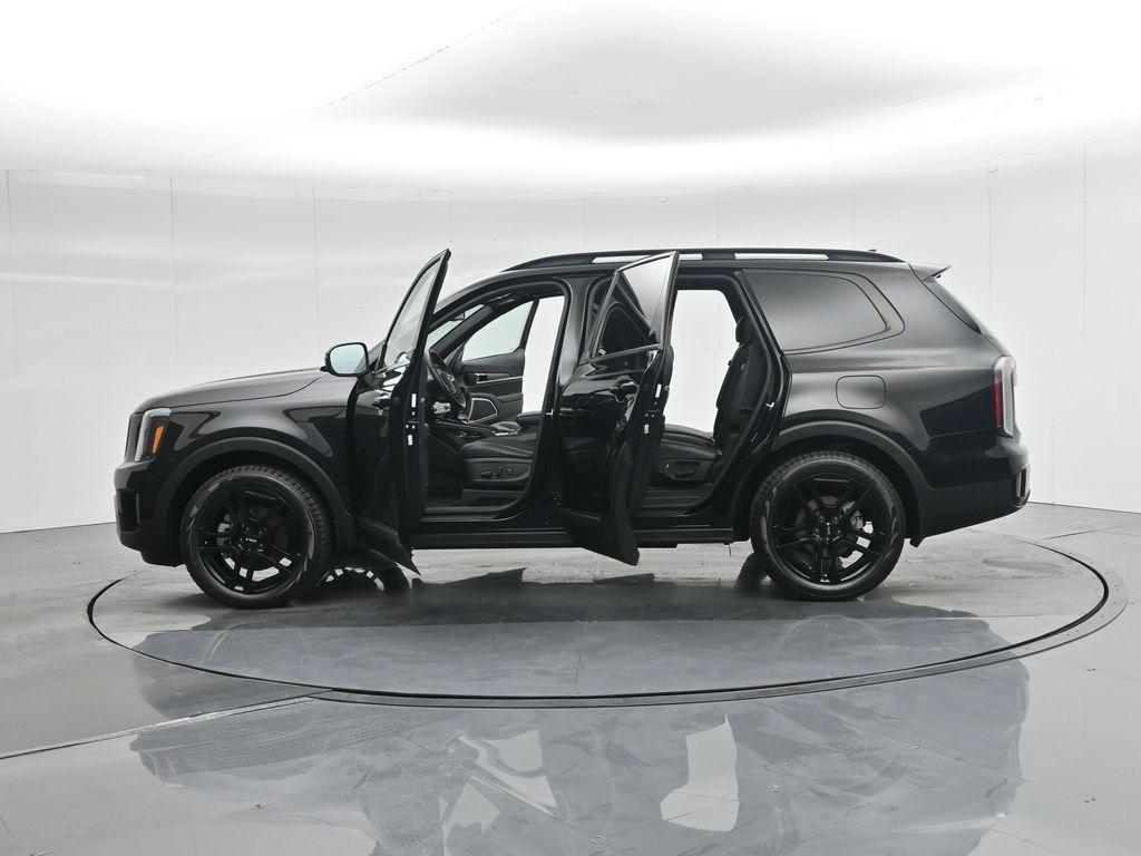 used 2023 Kia Telluride car, priced at $37,300