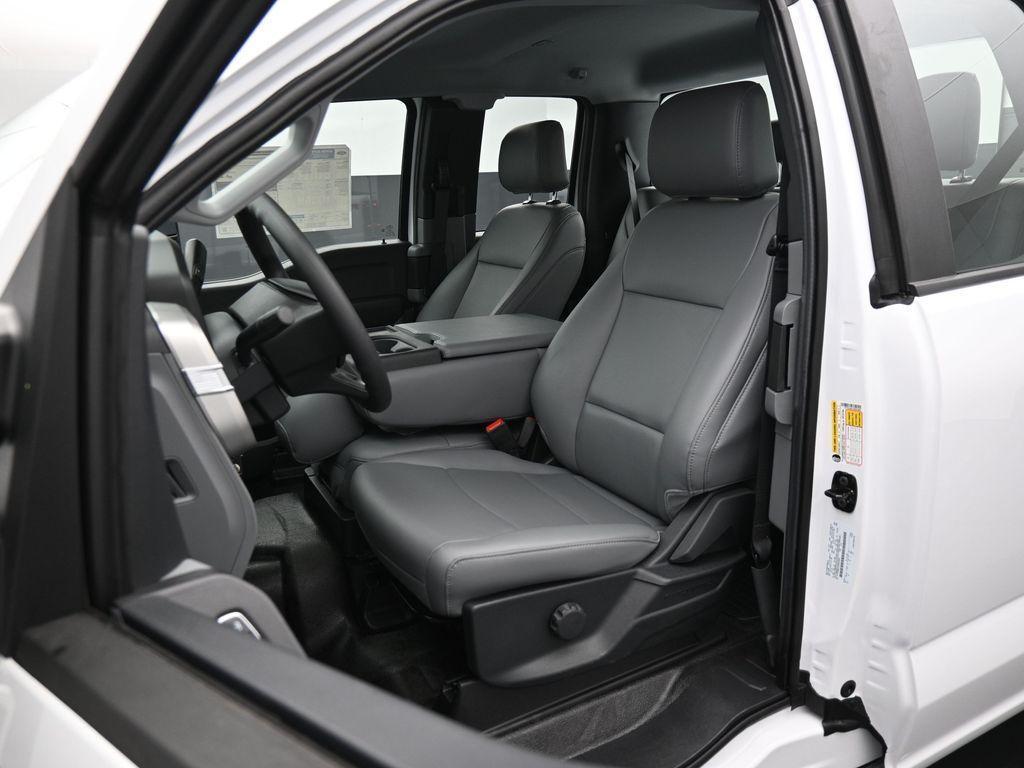 new 2025 Ford F-250 car, priced at $54,375