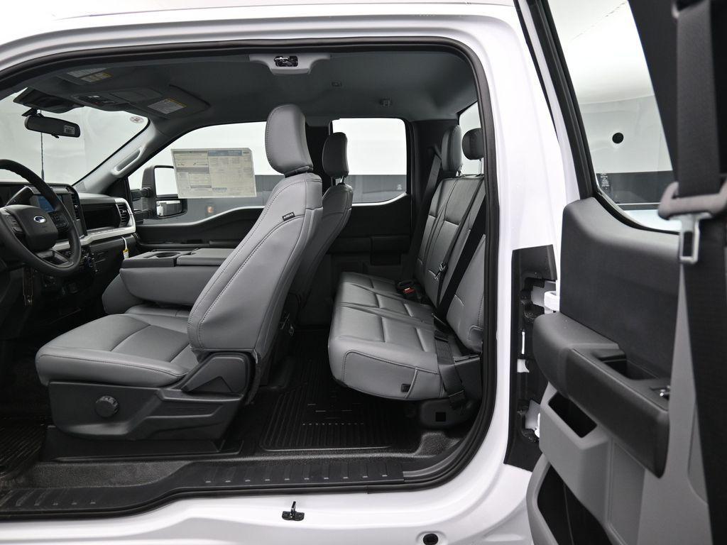new 2025 Ford F-250 car, priced at $54,375