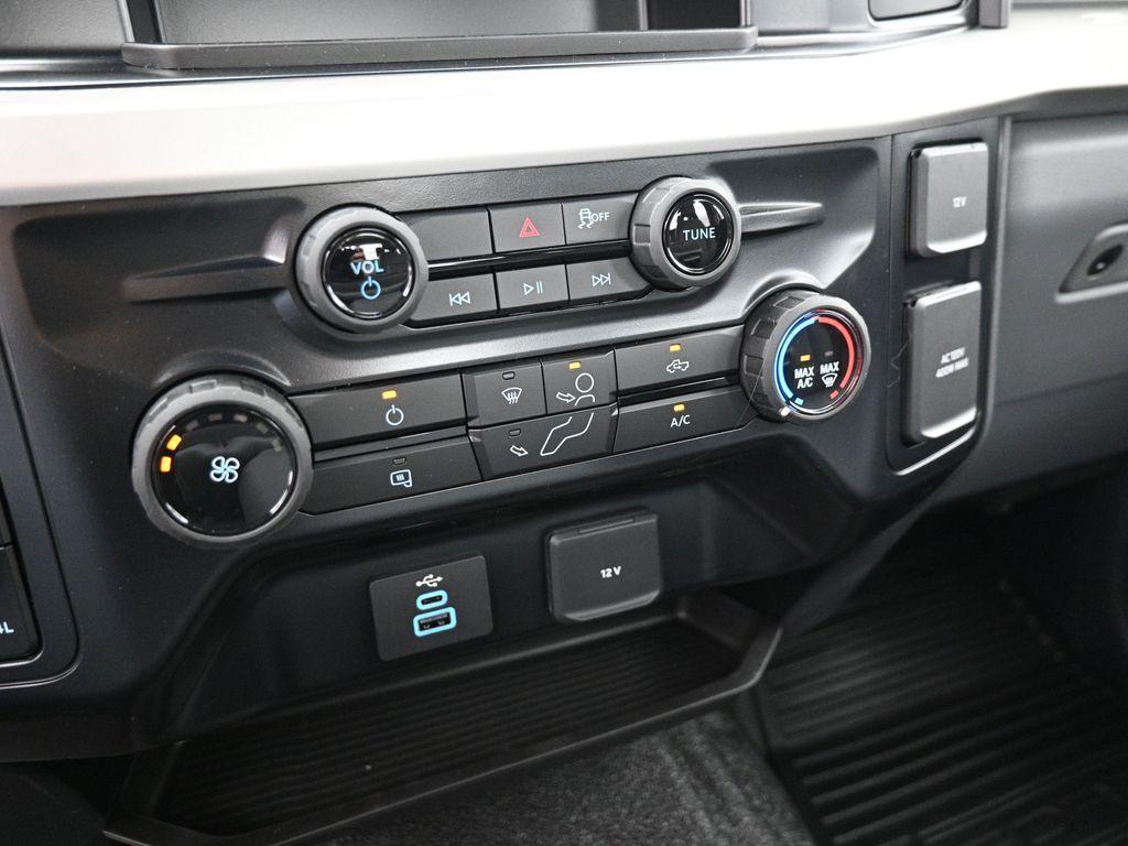 new 2025 Ford F-250 car, priced at $54,375
