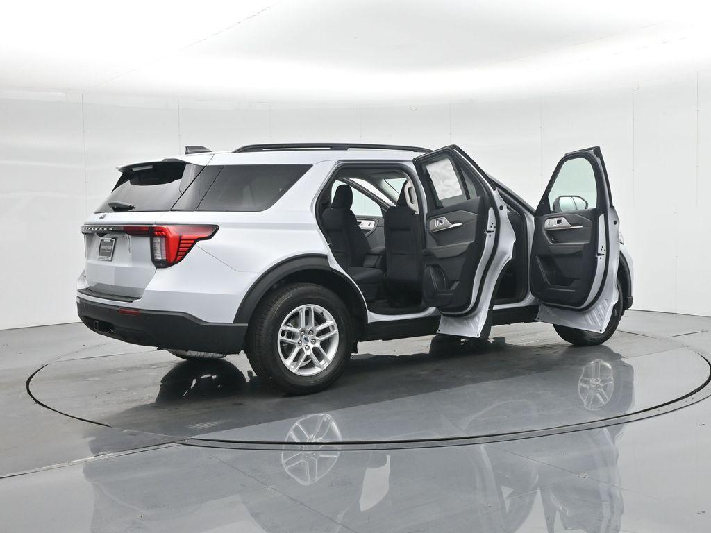 new 2025 Ford Explorer car, priced at $40,645