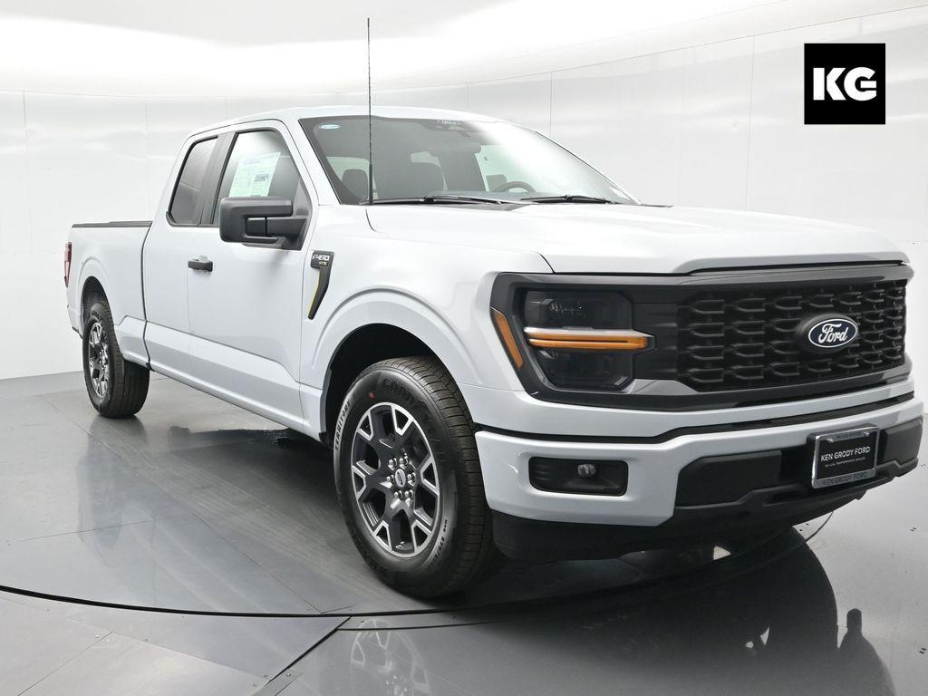 new 2025 Ford F-150 car, priced at $42,288