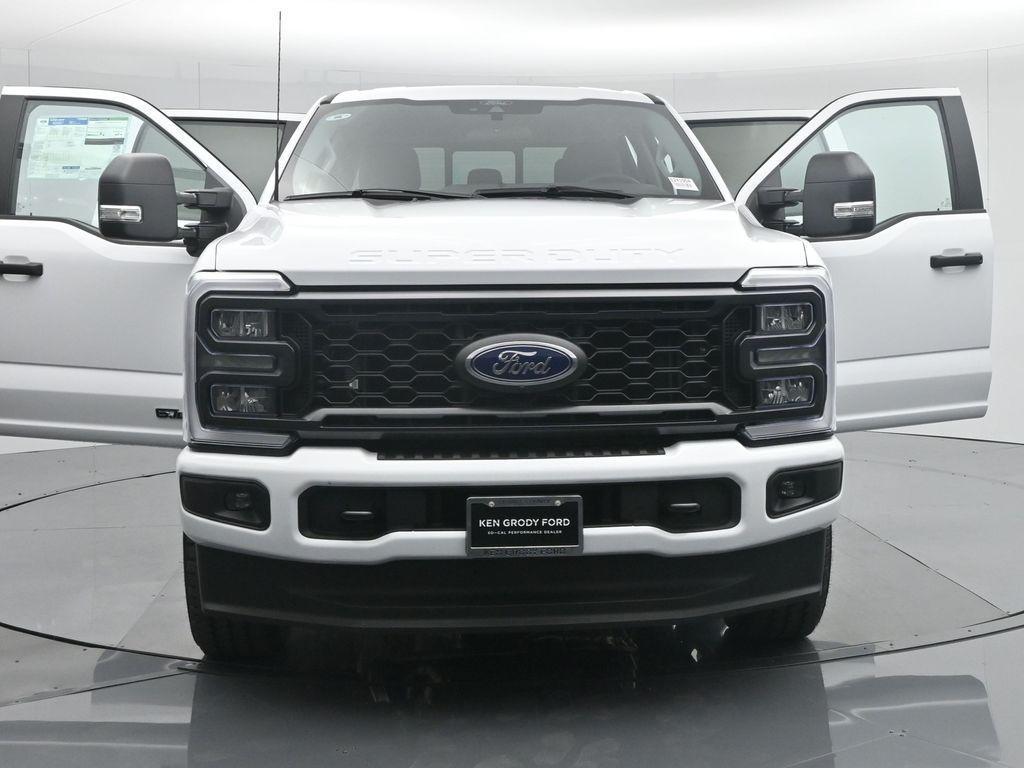 new 2024 Ford F-250 car, priced at $70,000