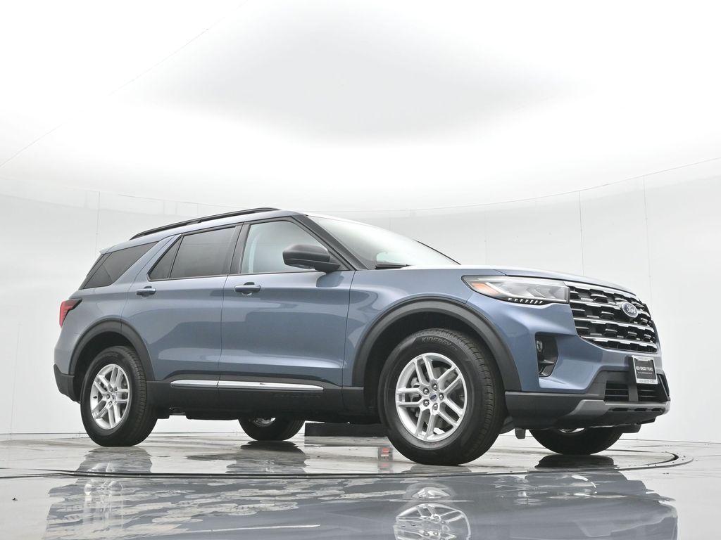 new 2025 Ford Explorer car, priced at $45,305