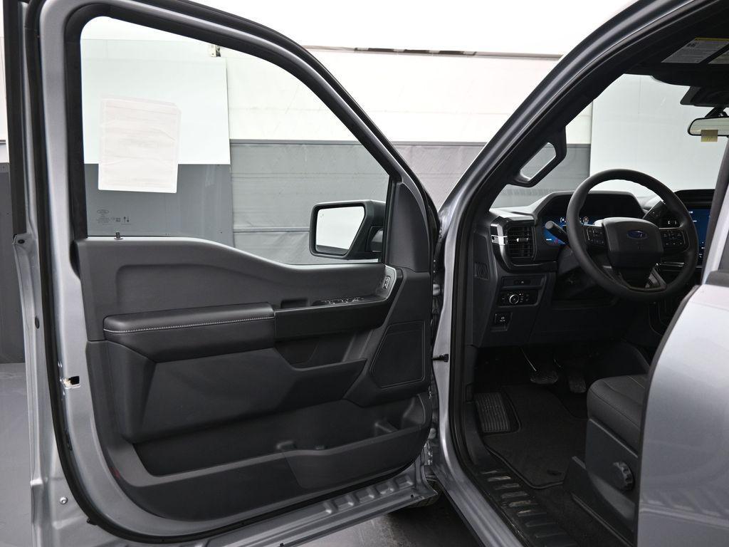 new 2025 Ford F-150 car, priced at $44,432