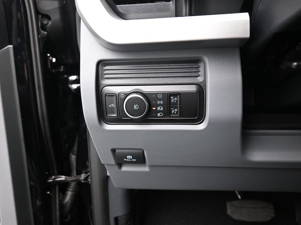 new 2024 Ford F-250 car, priced at $67,051