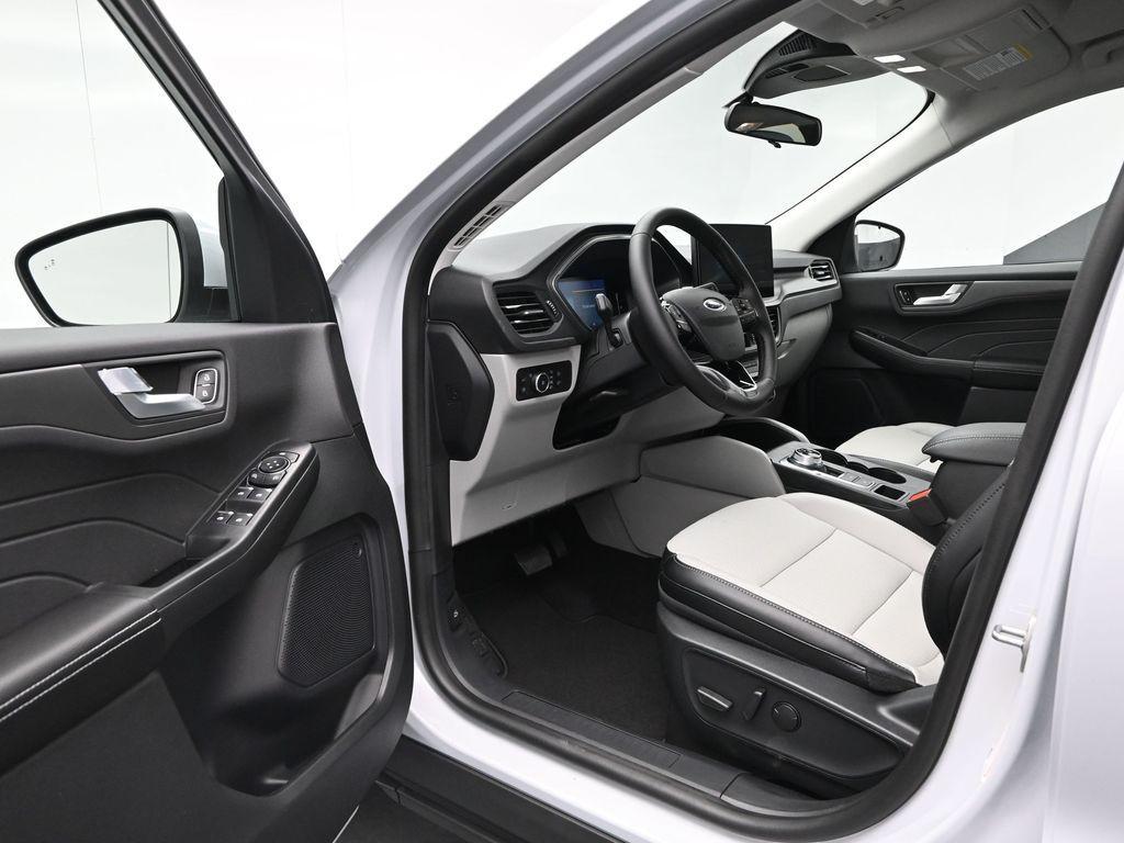 new 2025 Ford Escape car, priced at $33,369
