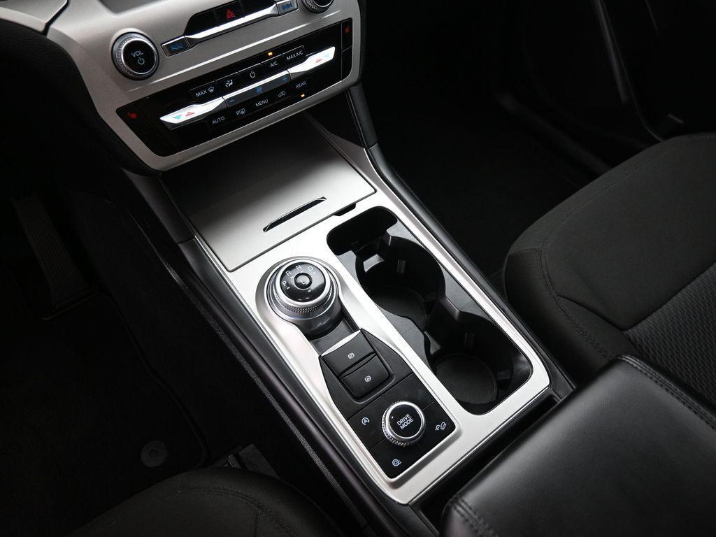 used 2022 Ford Explorer car, priced at $30,900