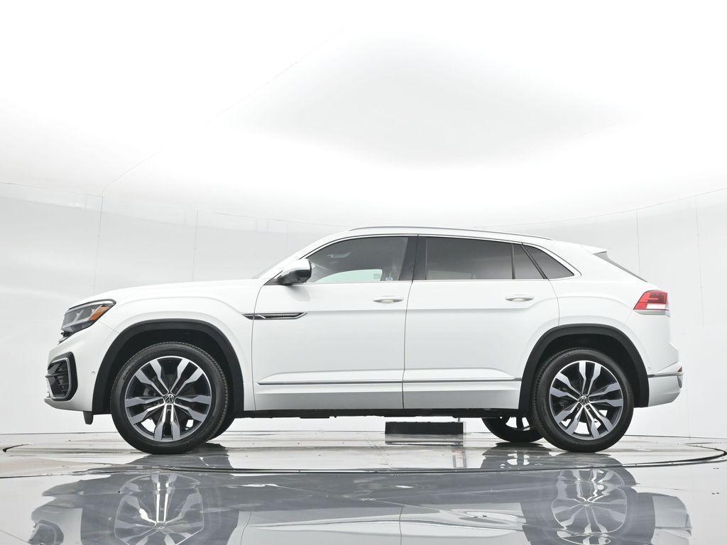 used 2021 Volkswagen Atlas Cross Sport car, priced at $30,000