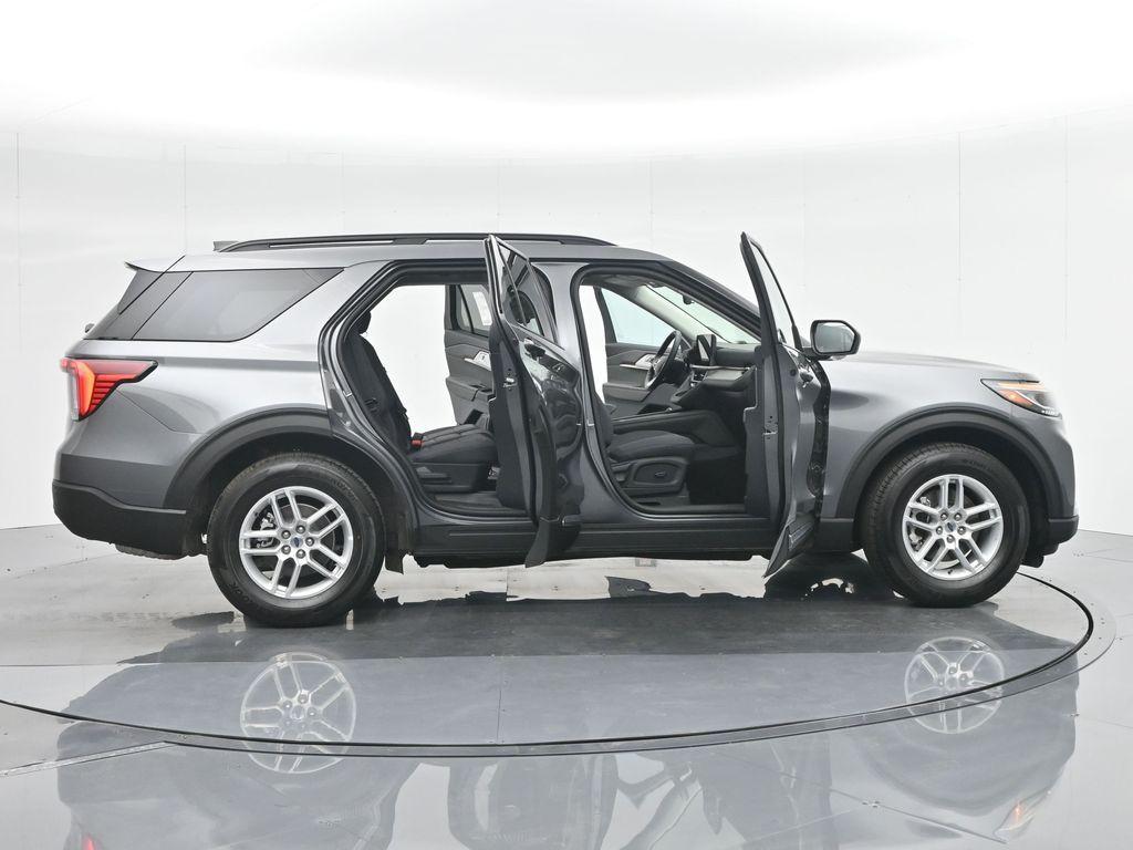 new 2025 Ford Explorer car, priced at $39,950